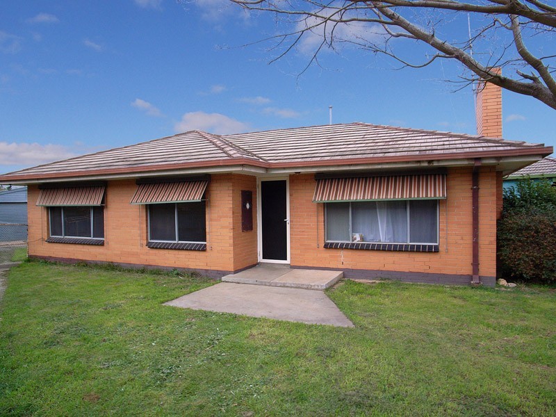 73 Hall Street, Mooroopna VIC 3629