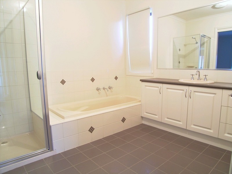 2/76 Clive Street, Shepparton VIC 3630