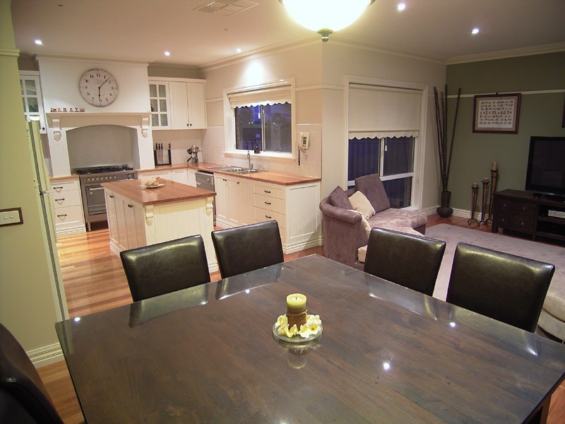 11 Dartmouth Court, Kialla VIC 3631