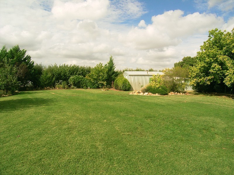 10 School Road, Shepparton East VIC 3631