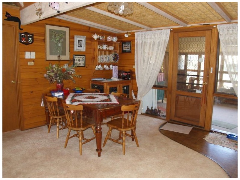 5 Glenny Lane, Numurkah VIC 3636