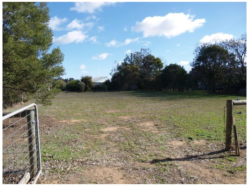 5 Glenny Lane, Numurkah VIC 3636