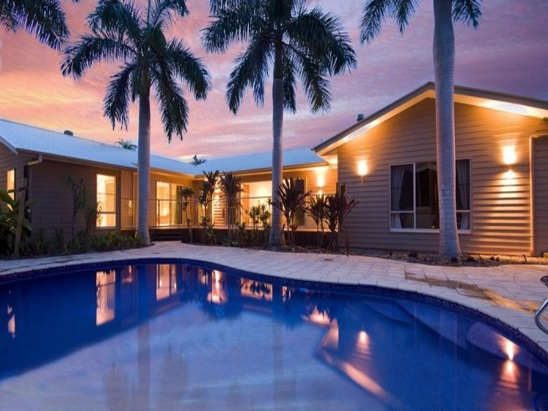 8 Sunrise Road, Tinbeerwah QLD 4563