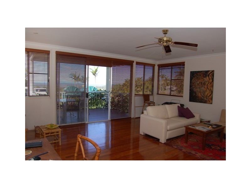 9 Upland Court, Tinbeerwah QLD 4563