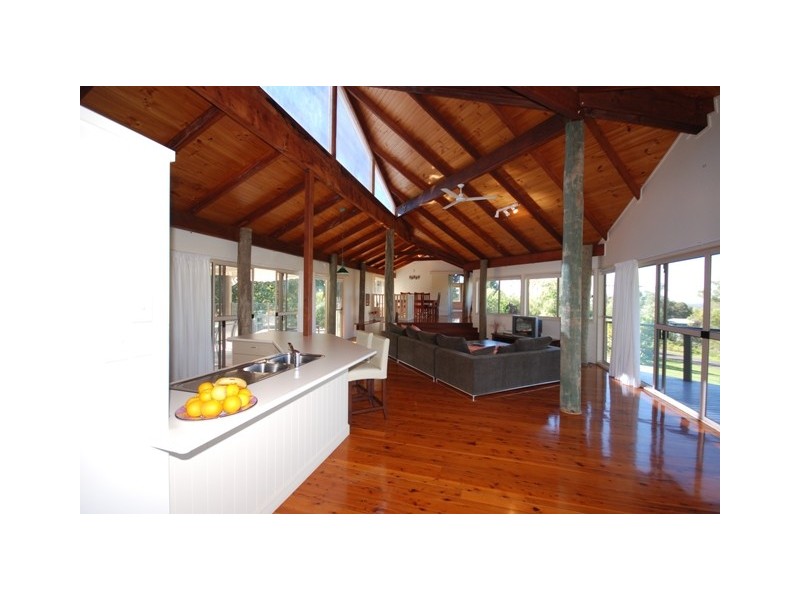 15 Pacific View Drive, Tinbeerwah QLD 4563