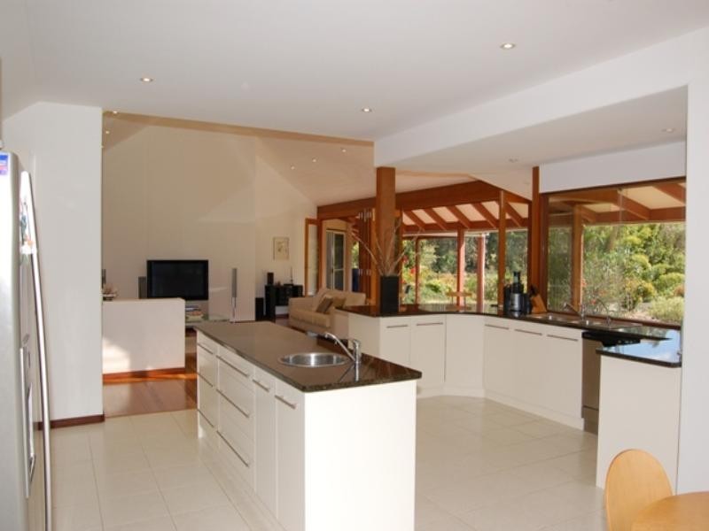 44 Patterson Drive, Tinbeerwah QLD 4563