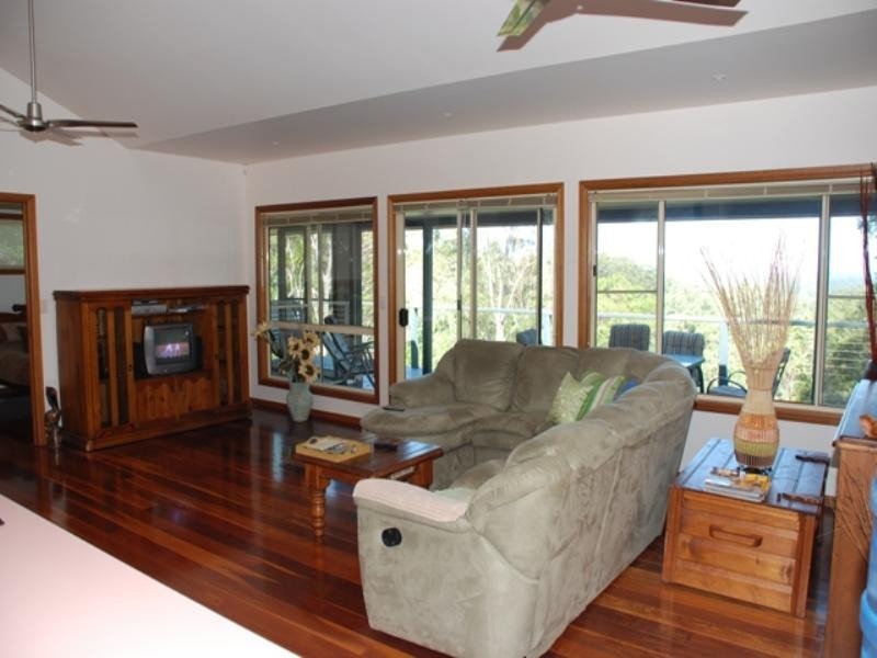 113 Sunrise Road, Tinbeerwah QLD 4563