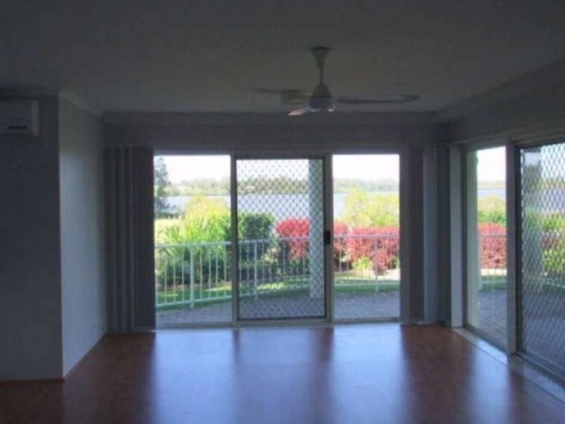 1/2 Sidoni Street, Tewantin QLD 4565