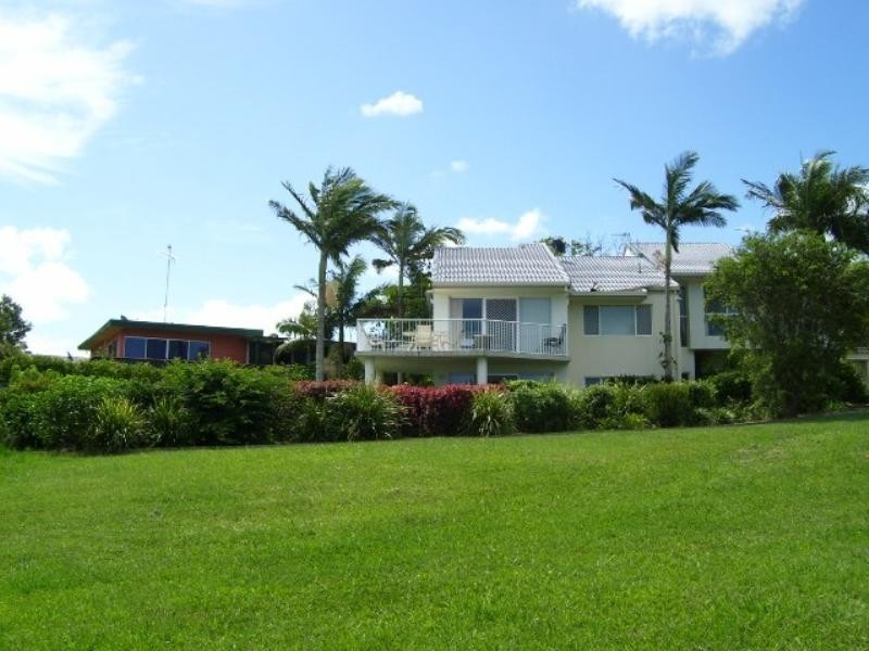 1/2 Sidoni Street, Tewantin QLD 4565