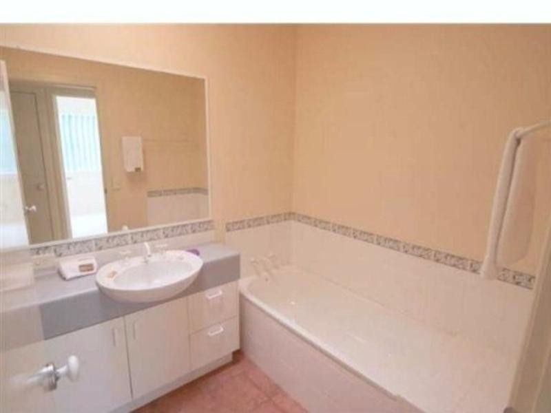 4/11 Russell Street, Noosaville QLD 4566