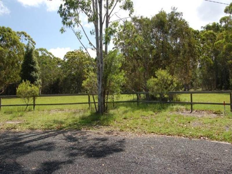 4 Illawara Drive, Cooroibah QLD 4565
