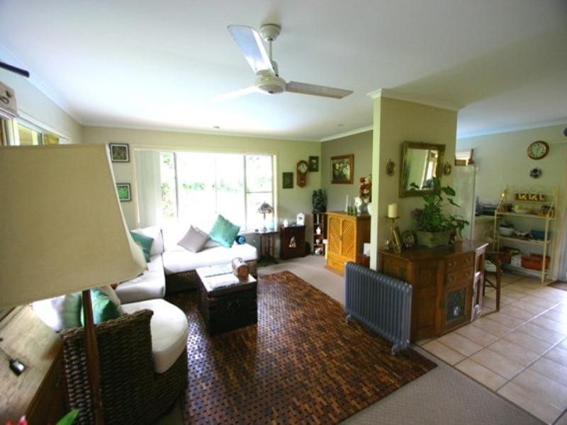 7 Pine Tree Drive, Cooroy QLD 4563