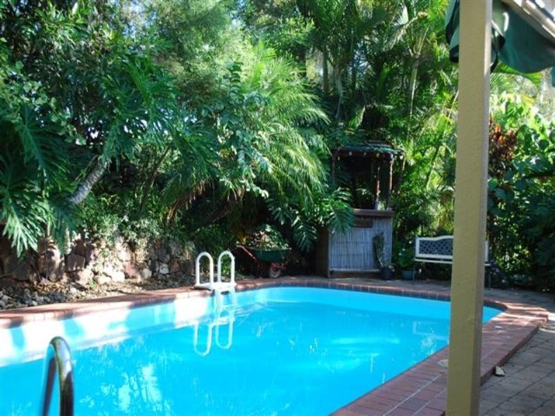 7 Pine Tree Drive, Cooroy QLD 4563