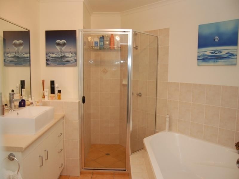 8 Noomar Drive, Doonan QLD 4562