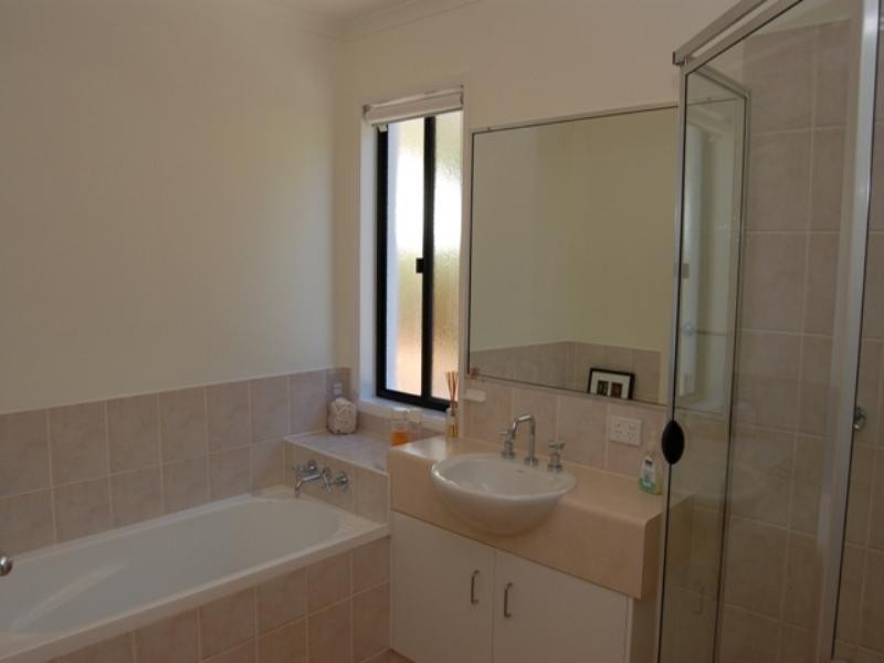 8 Noomar Drive, Doonan QLD 4562