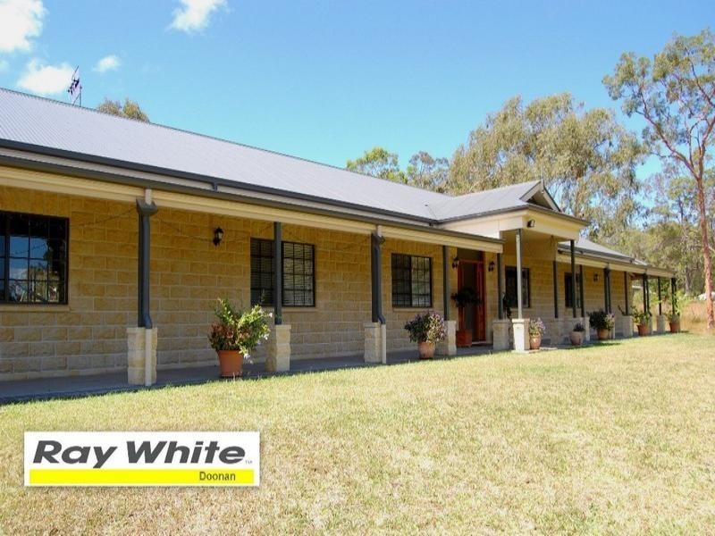 27 Charlotte Drive, Weyba Downs QLD 4562