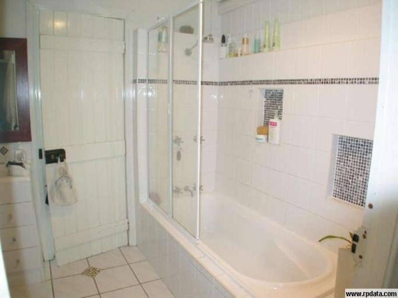 11 Station Street, Pomona QLD 4568