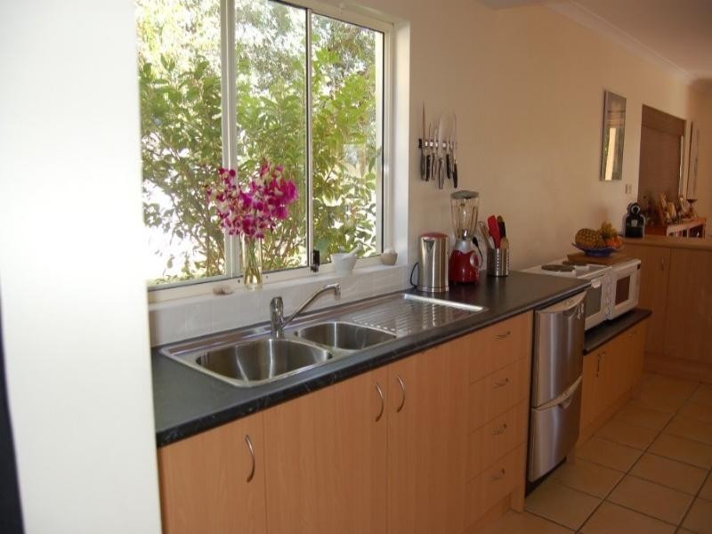 18 Taine Street, Noosaville QLD 4566