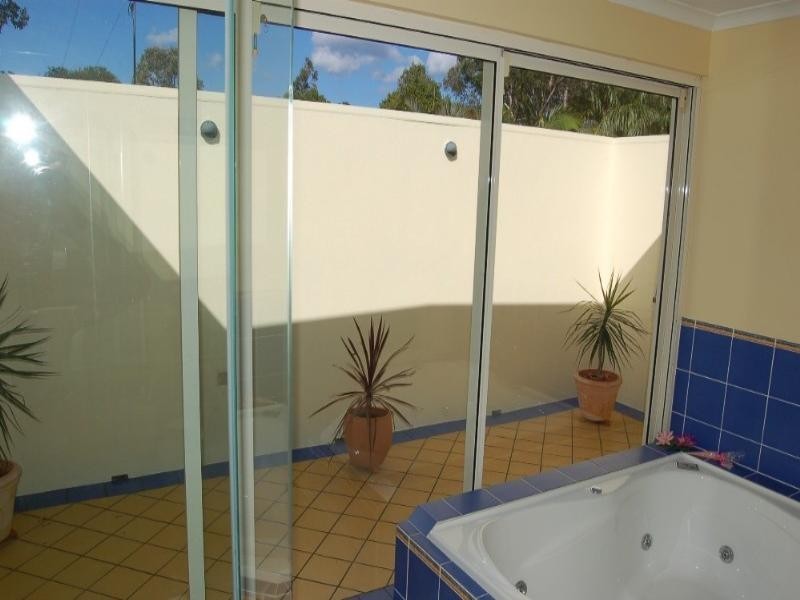 18 Taine Street, Noosaville QLD 4566