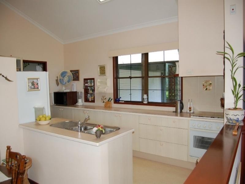 12 Smiths Road, Tinbeerwah QLD 4563