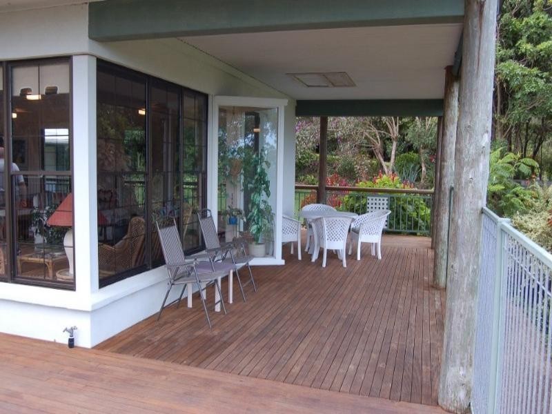 12 Smiths Road, Tinbeerwah QLD 4563