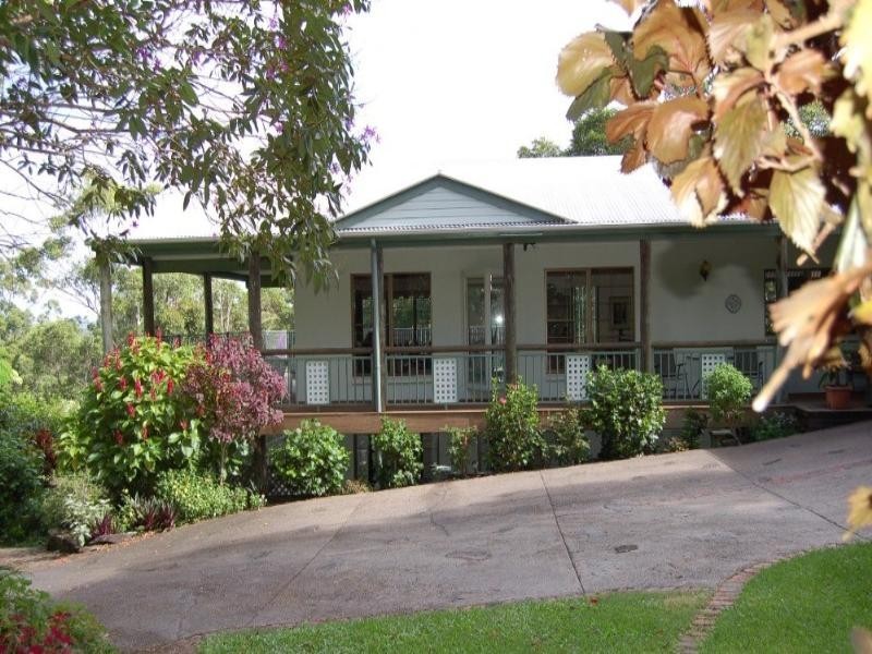 12 Smiths Road, Tinbeerwah QLD 4563