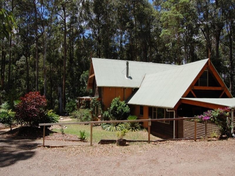 32 McIntyre Lane, Tinbeerwah QLD 4563