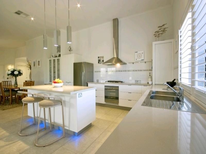 3 Portsea Court, Peregian Springs QLD 4573