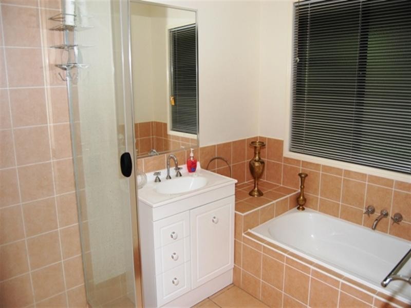 205 Memorial Drive, Eumundi QLD 4562