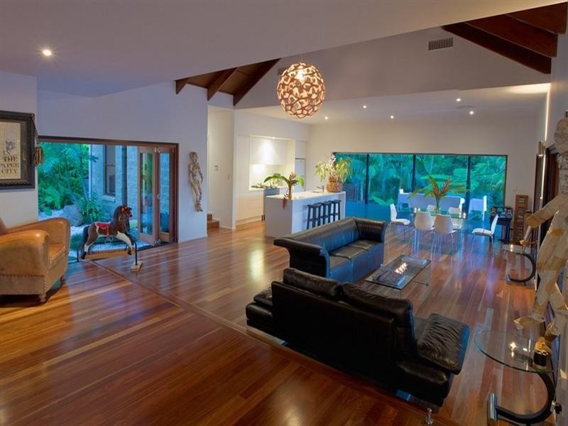 7 Smiths Road, Tinbeerwah QLD 4563