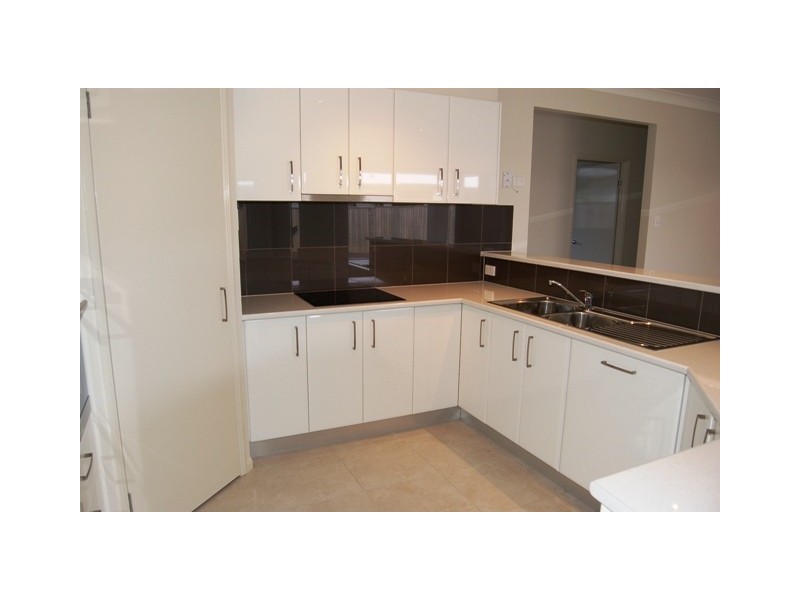 12 Burrell Avenue, Eumundi QLD 4562