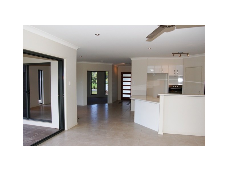 12 Burrell Avenue, Eumundi QLD 4562