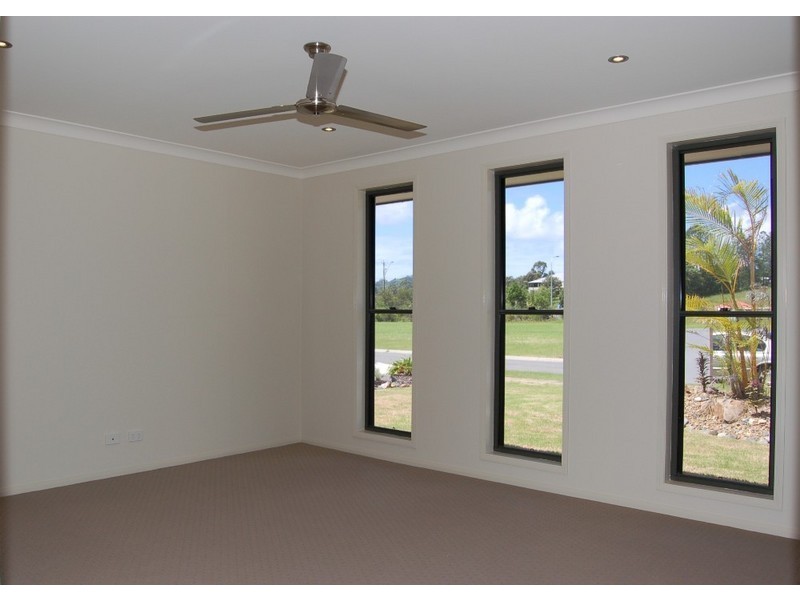 12 Burrell Avenue, Eumundi QLD 4562
