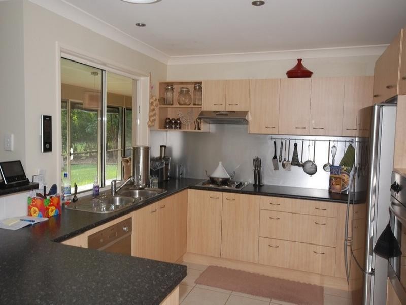 3 Vines Court, Tinbeerwah QLD 4563