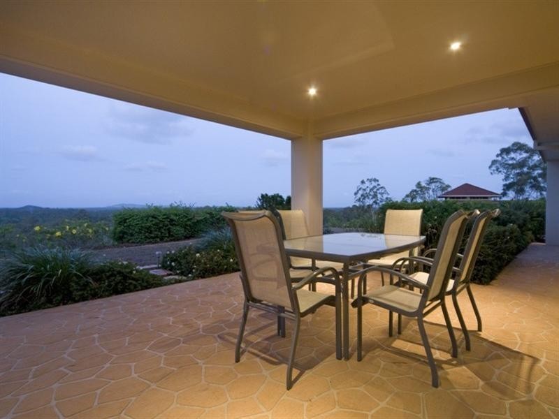 8 Panavista Court, Doonan QLD 4562
