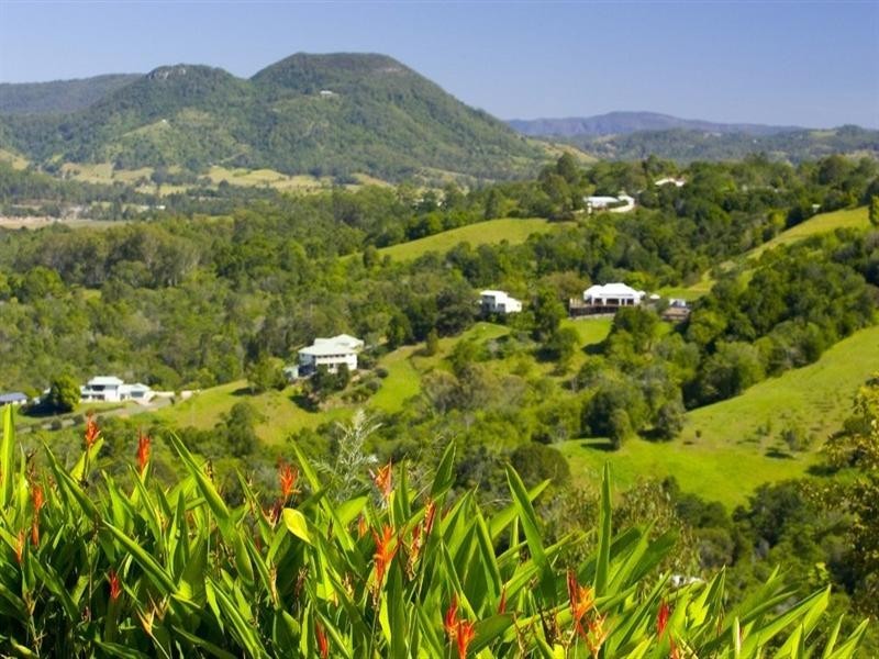 10 Mount Eerwah Vista Drive, Doonan QLD 4562