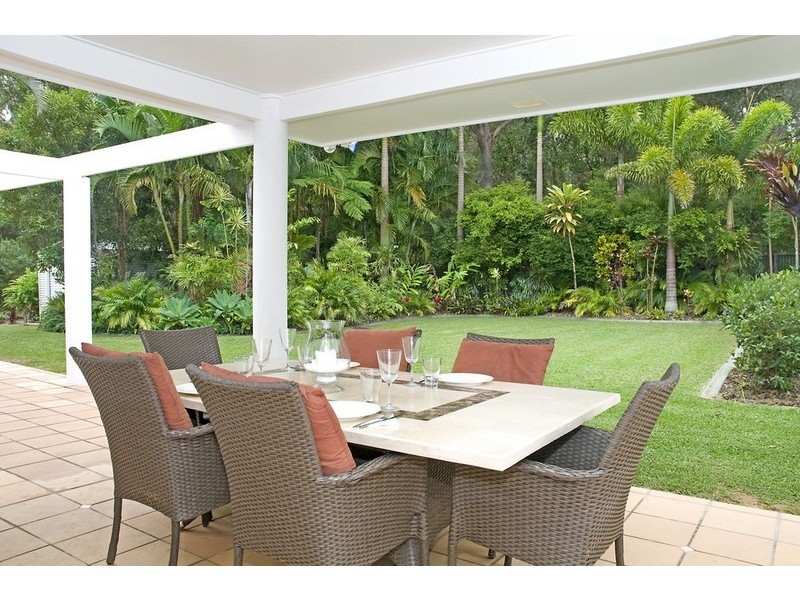 9 Upland Court, Tinbeerwah QLD 4563