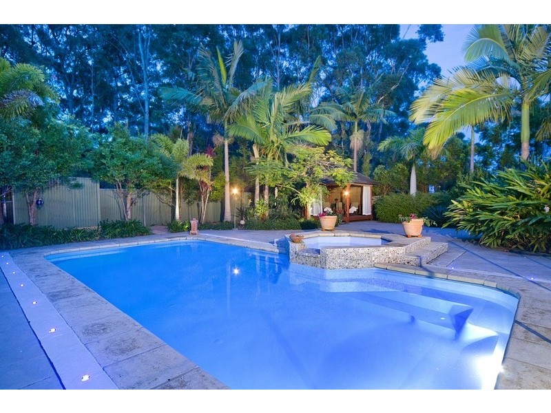 9 Upland Court, Tinbeerwah QLD 4563