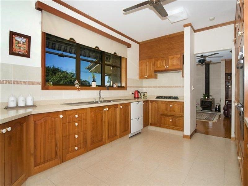 3 Upland Court, Tinbeerwah QLD 4563