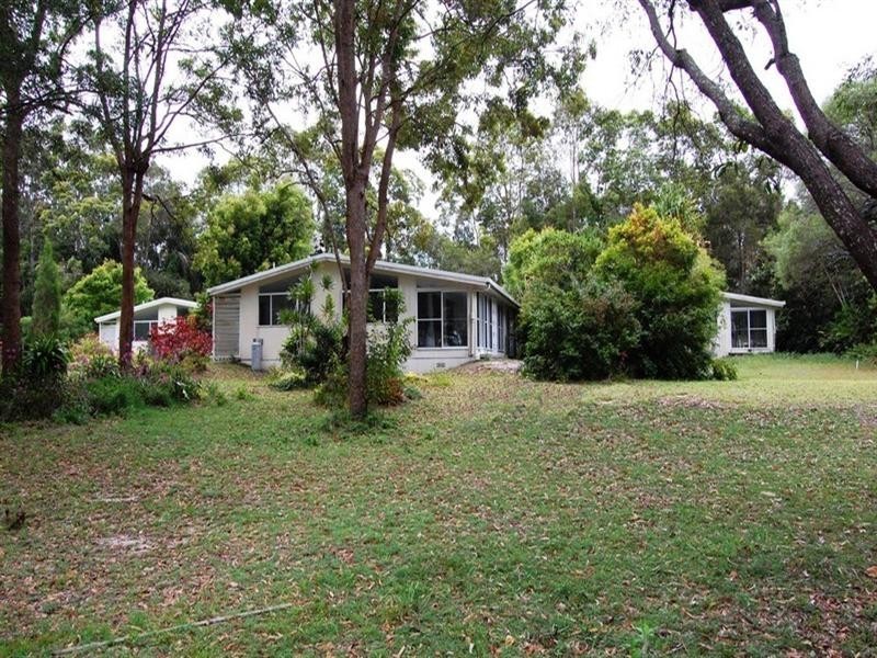 396 Lake Cooroibah Drive, Cooroibah QLD 4565