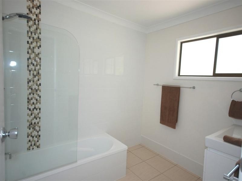 1 Springfield Circle, Cooroy QLD 4563