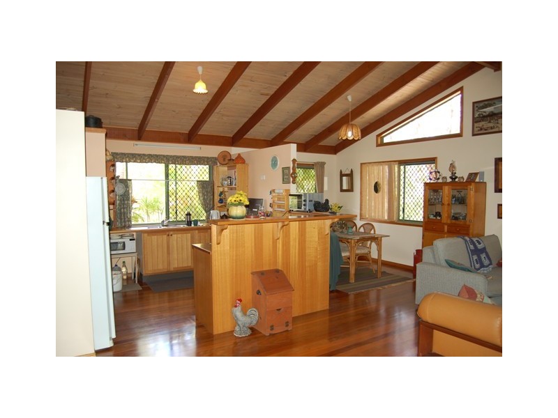 7 Kingsgate Drive, Tinbeerwah QLD 4563