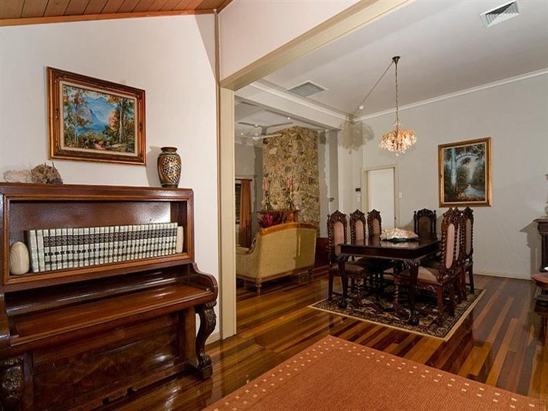 16 Hayward Road, Lake Macdonald QLD 4563