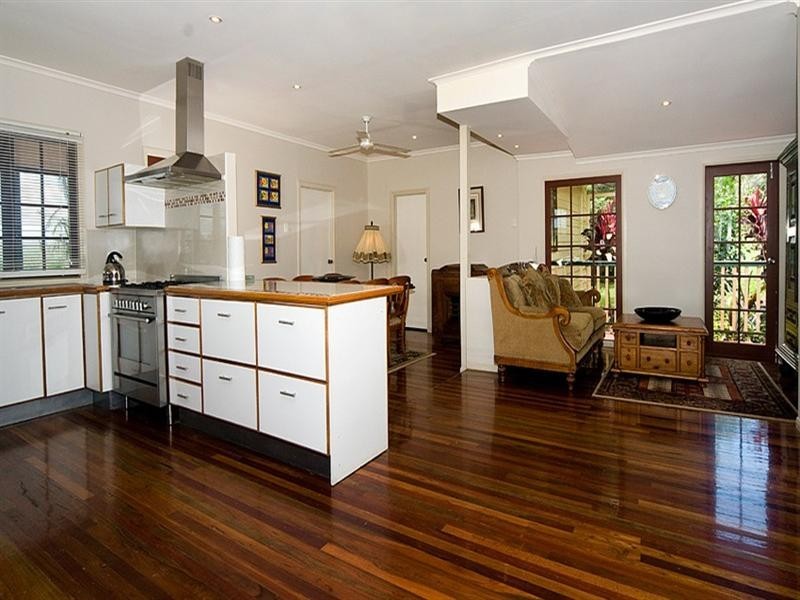16 Hayward Road, Lake Macdonald QLD 4563
