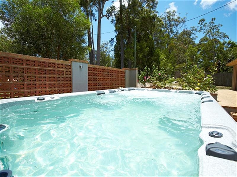 109 Sunrise Road, Tinbeerwah QLD 4563