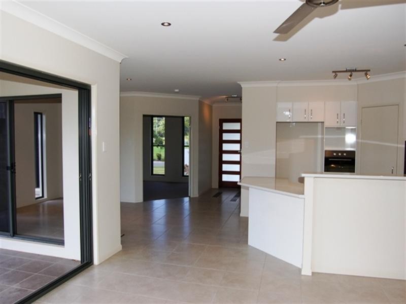 12 Burrell Avenue, Eumundi QLD 4562