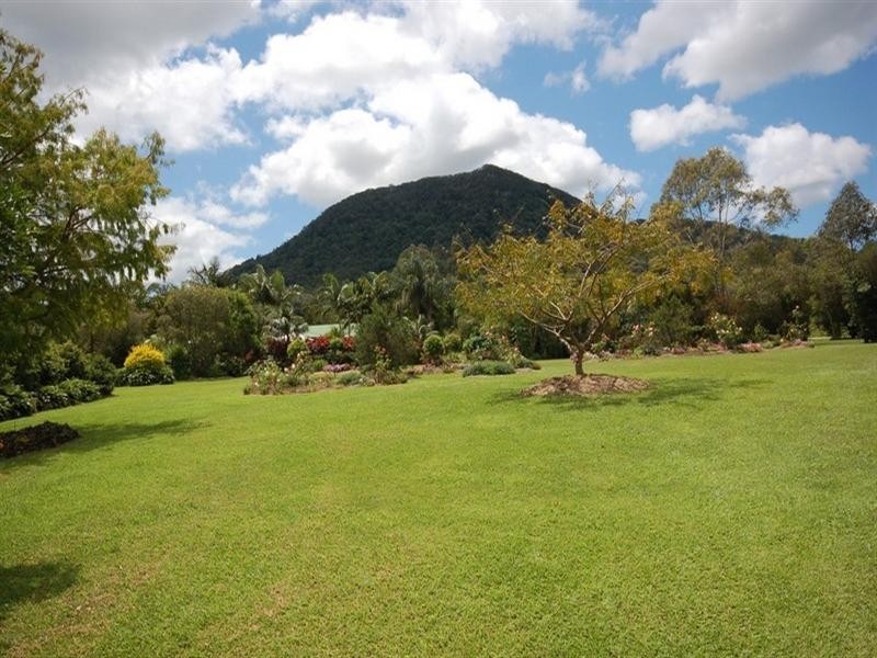 32 Mt Eerwah Road, Eumundi QLD 4562