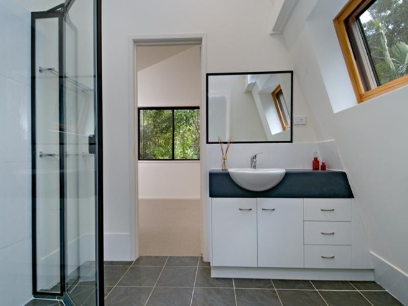 127 Sunrise Road, Tinbeerwah QLD 4563