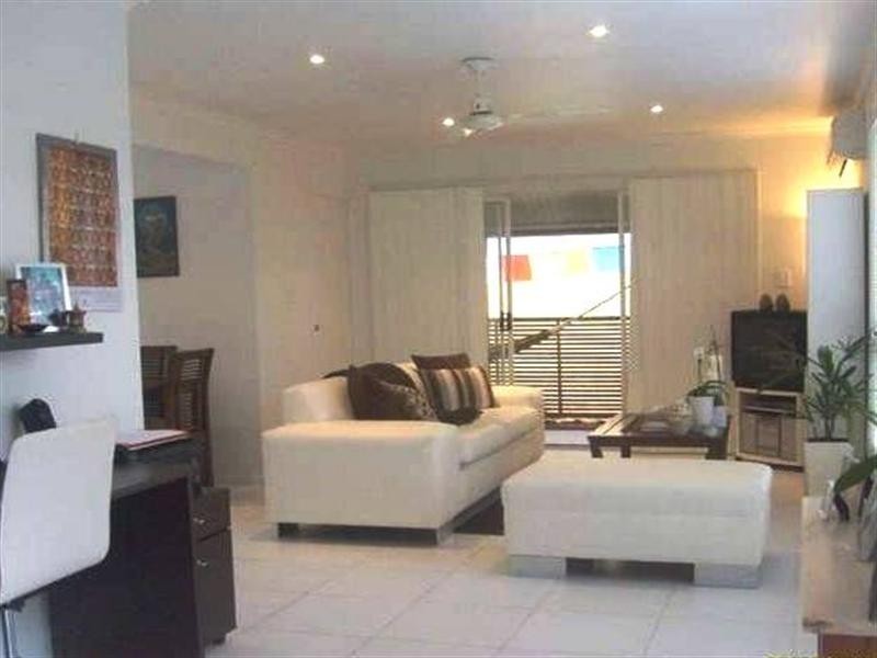 2/6 Quinn Court, Mount Coolum QLD 4573