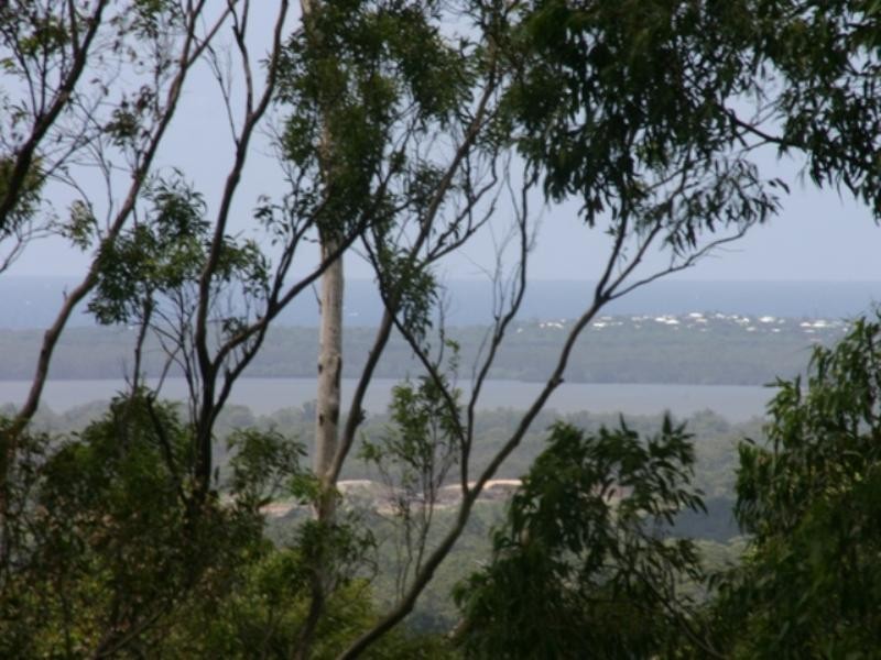 8 Hinterland Close, Tinbeerwah QLD 4563